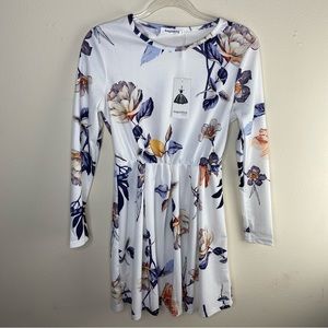 Angashion white floral print long sleeve dress women’s size small NWT